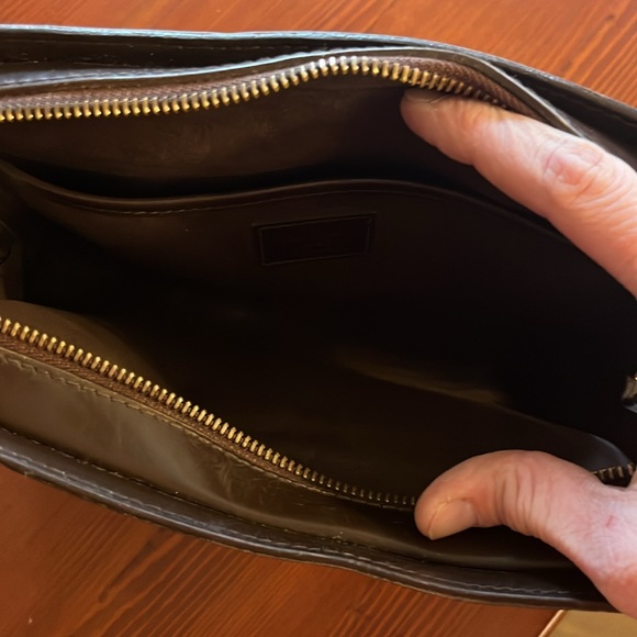 Louis Vuitton Damier Ebene clutch/wristlet - Picture 10 of 13